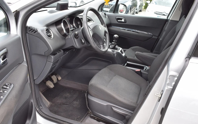 Peugeot 5008 cena 18500 przebieg: 267181, rok produkcji 2010 z Wałbrzych małe 277